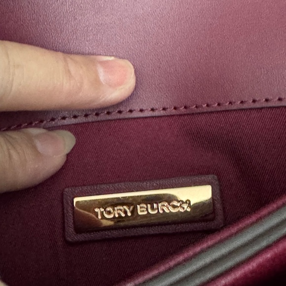 Tory bunch Elegant Burgundy Quilted Chain Bag - Picture 4 of 17